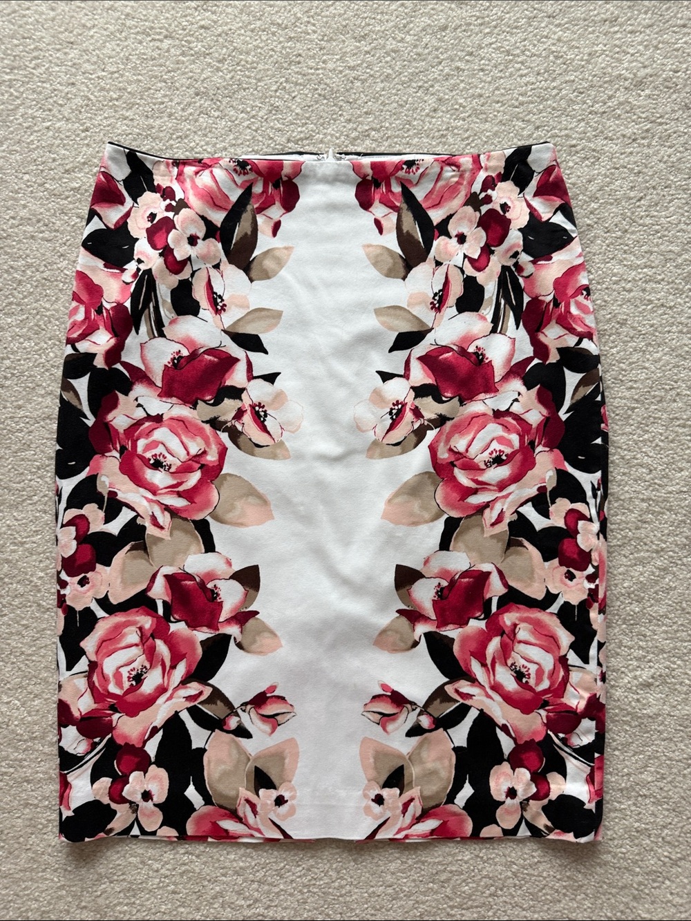 White House Black Market Floral Rose Pencil Skirt – Size 8